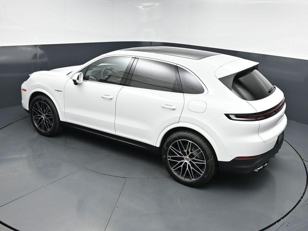 new 2026 Porsche Cayenne car, priced at $120,605