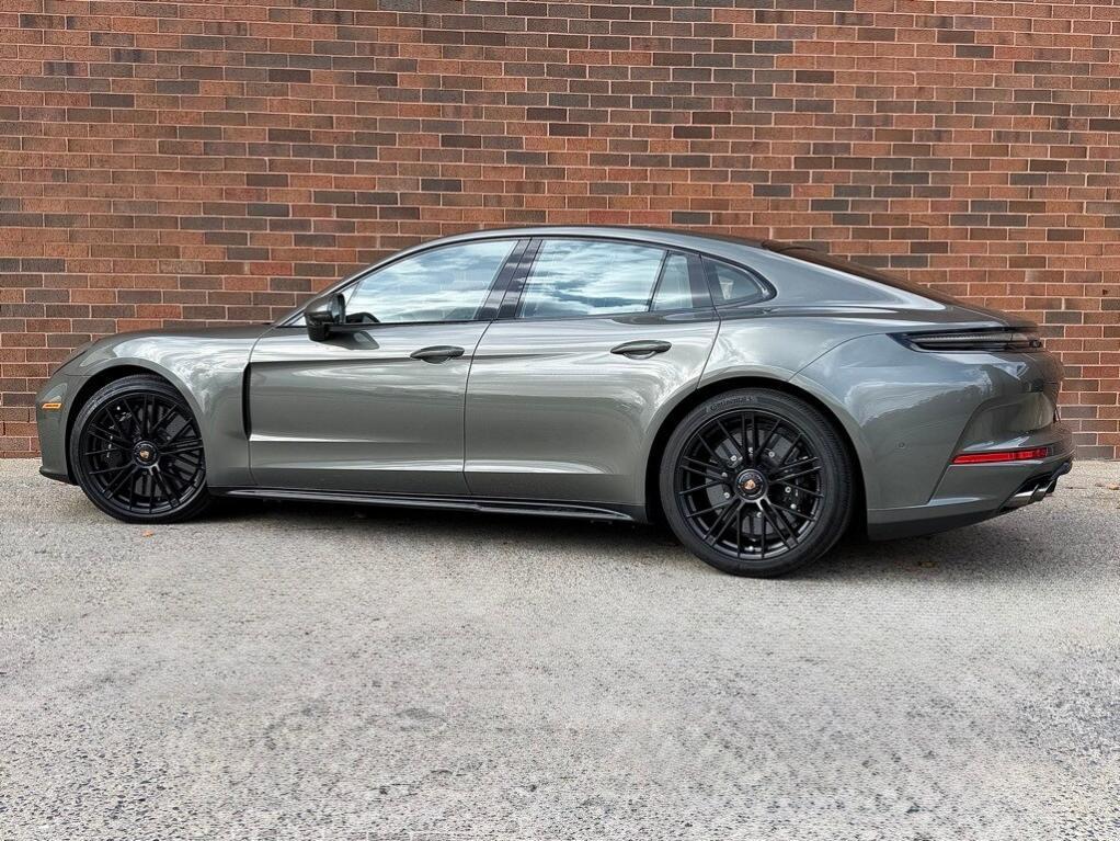 new 2026 Porsche Panamera car, priced at $203,090