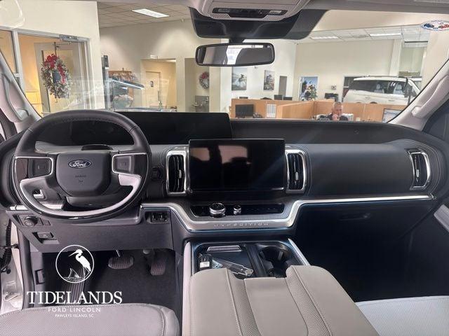 new 2025 Ford Expedition car, priced at $91,485