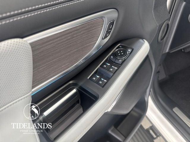 new 2025 Ford Expedition car, priced at $91,485