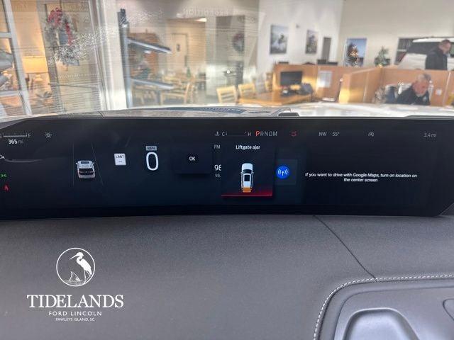 new 2025 Ford Expedition car, priced at $91,485