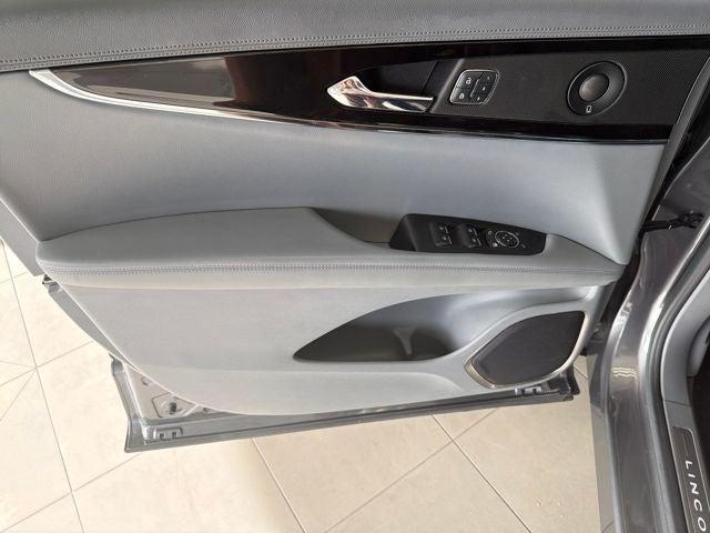 used 2021 Lincoln Nautilus car, priced at $29,300