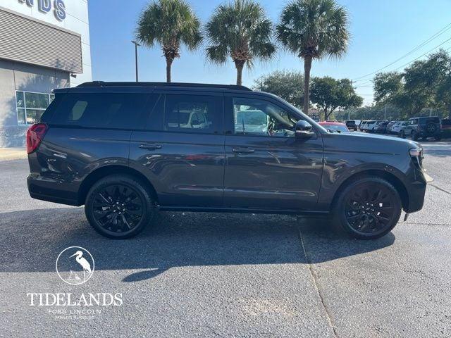 new 2025 Ford Expedition car, priced at $82,450