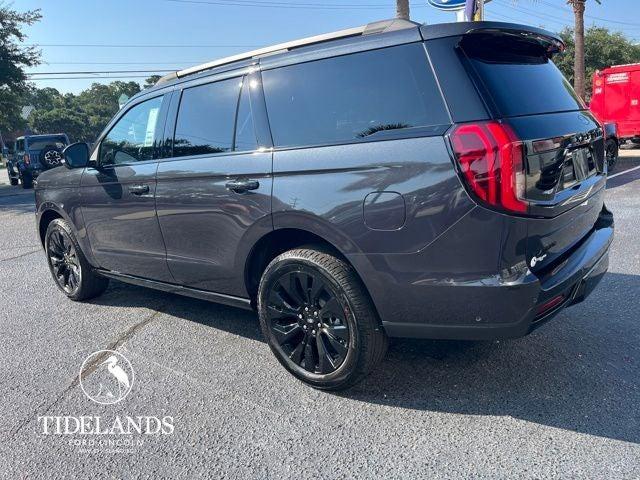 new 2025 Ford Expedition car, priced at $82,450