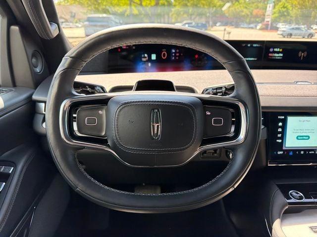 used 2025 Lincoln Navigator car