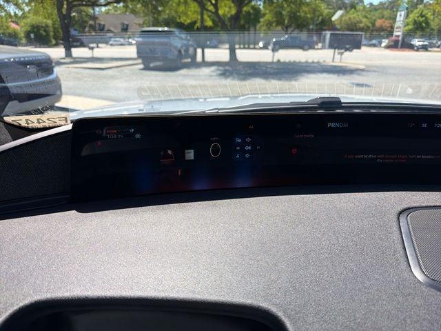 used 2025 Lincoln Navigator car