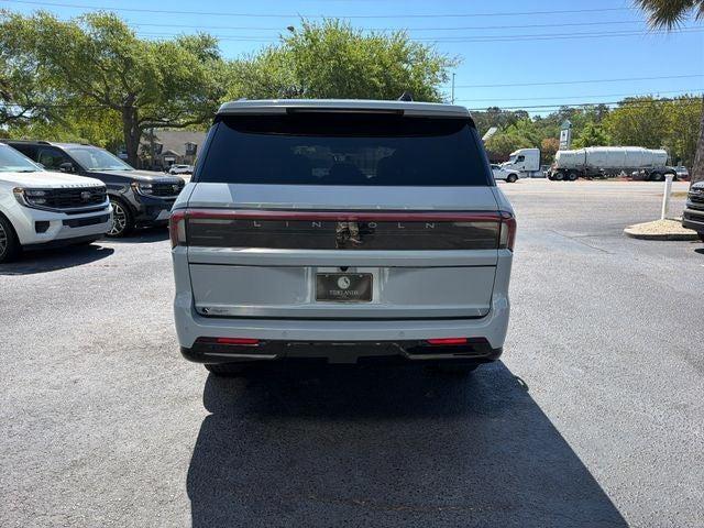 used 2025 Lincoln Navigator car