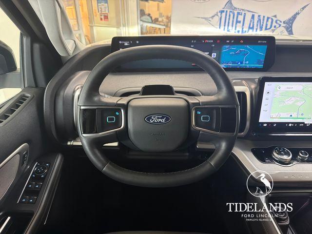 used 2025 Ford Expedition car, priced at $51,995