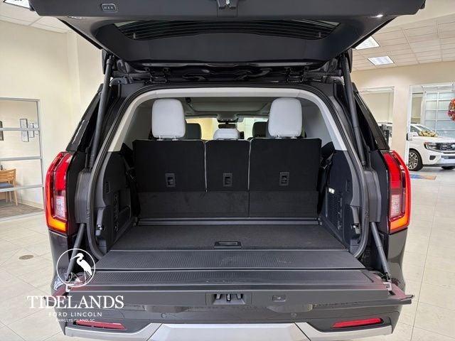 new 2025 Ford Expedition car, priced at $90,985