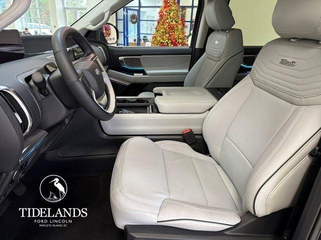 new 2025 Ford Expedition car, priced at $90,985