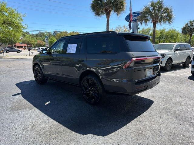 used 2025 Lincoln Navigator car