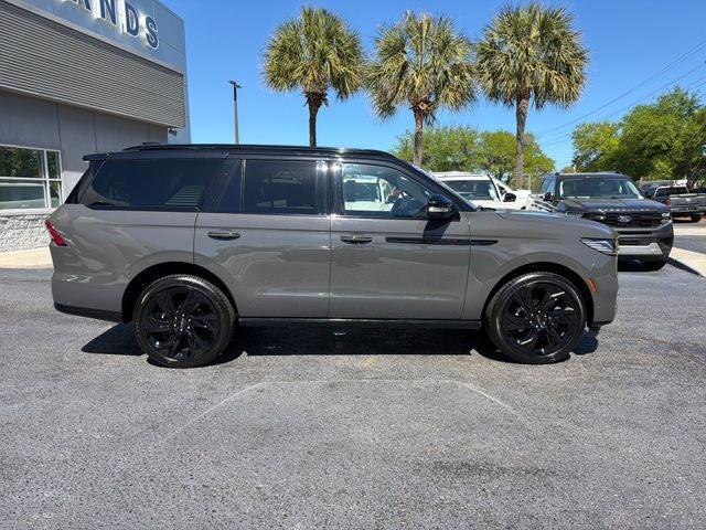 used 2025 Lincoln Navigator car