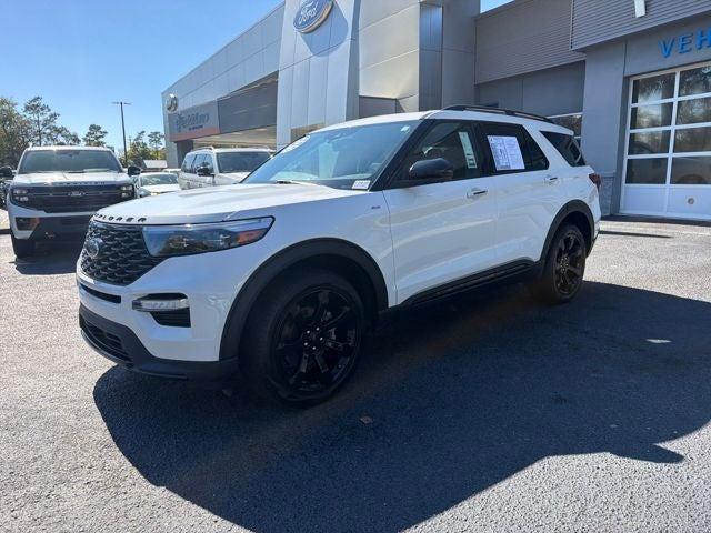 used 2023 Ford Explorer car
