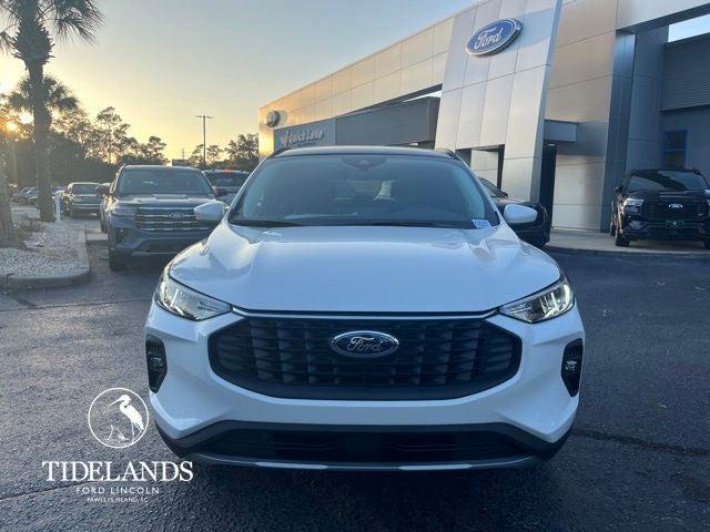 new 2025 Ford Escape car, priced at $29,995