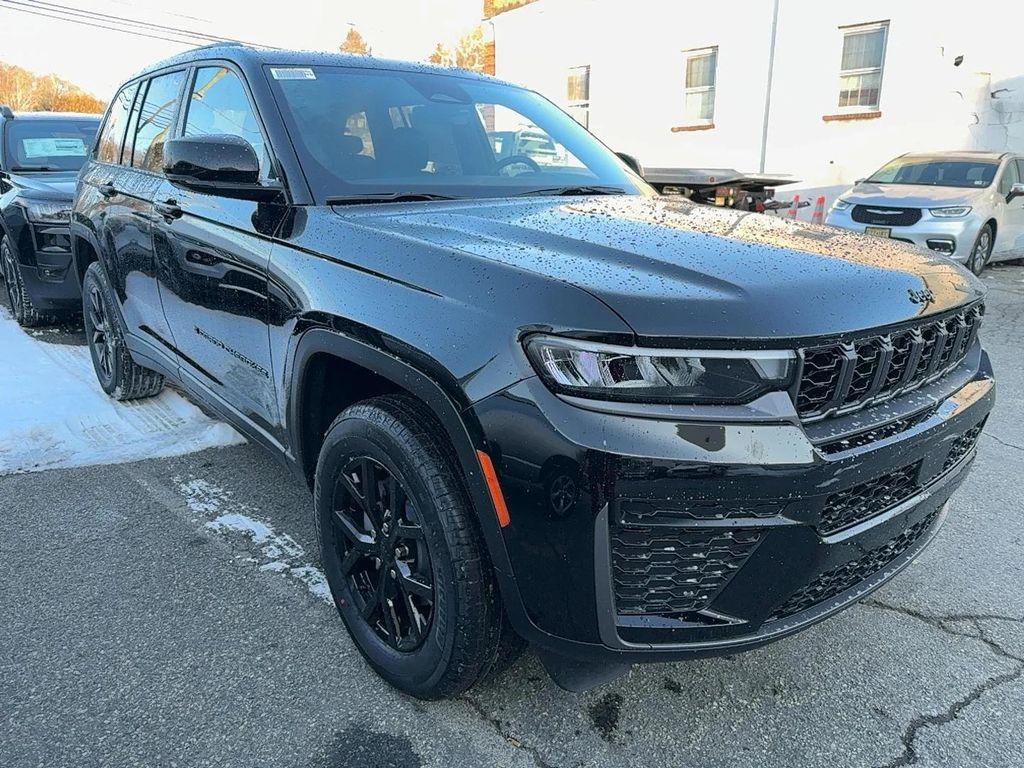 new 2026 Jeep Grand Cherokee car, priced at $48,750