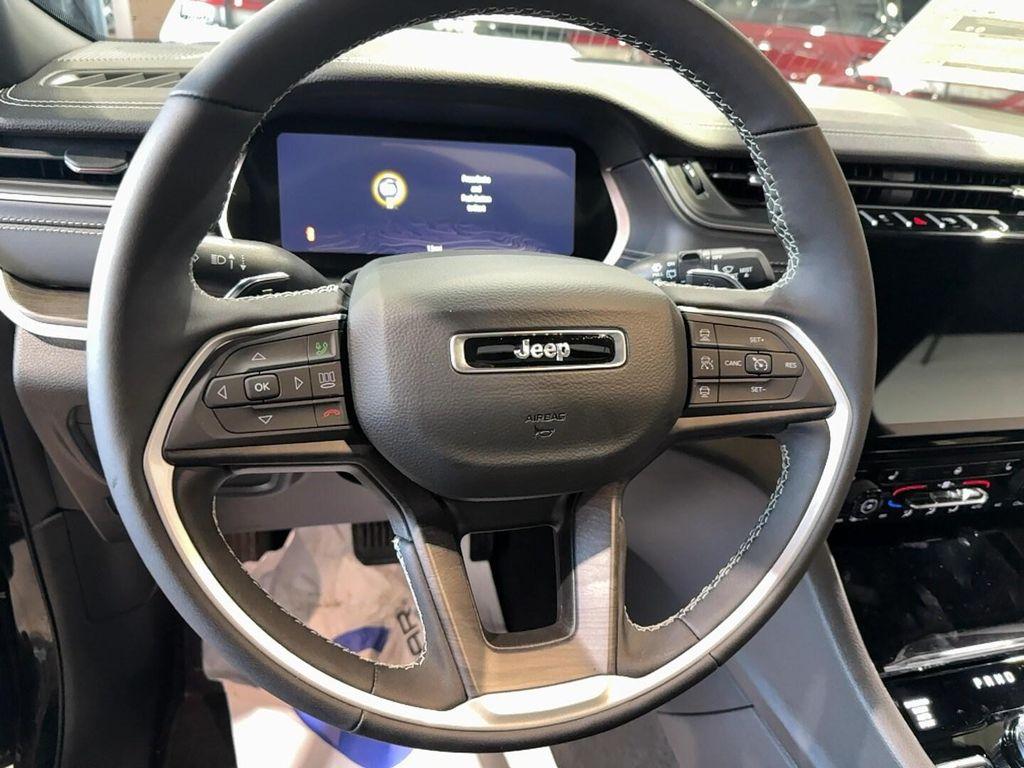 new 2025 Jeep Grand Cherokee car, priced at $54,235