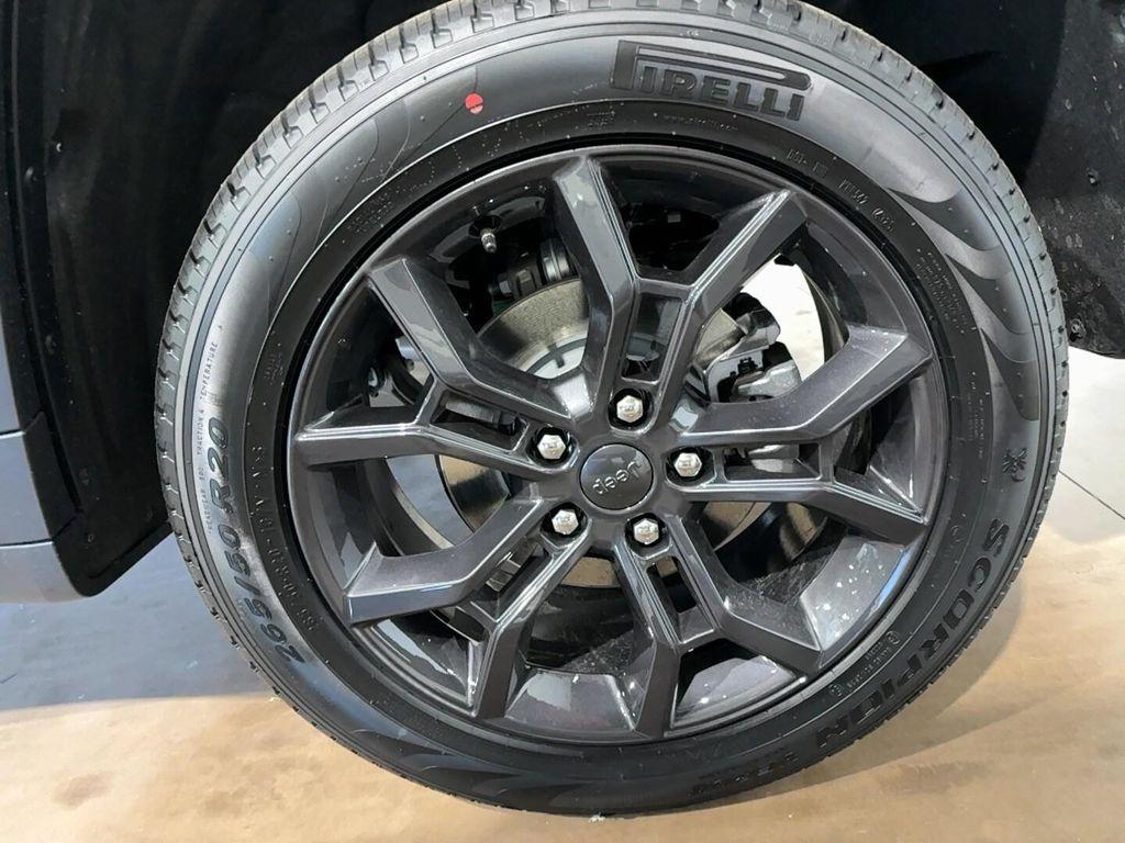 new 2025 Jeep Grand Cherokee car, priced at $54,235