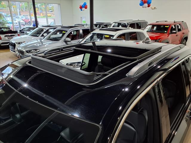used 2024 Jeep Grand Cherokee car, priced at $37,594