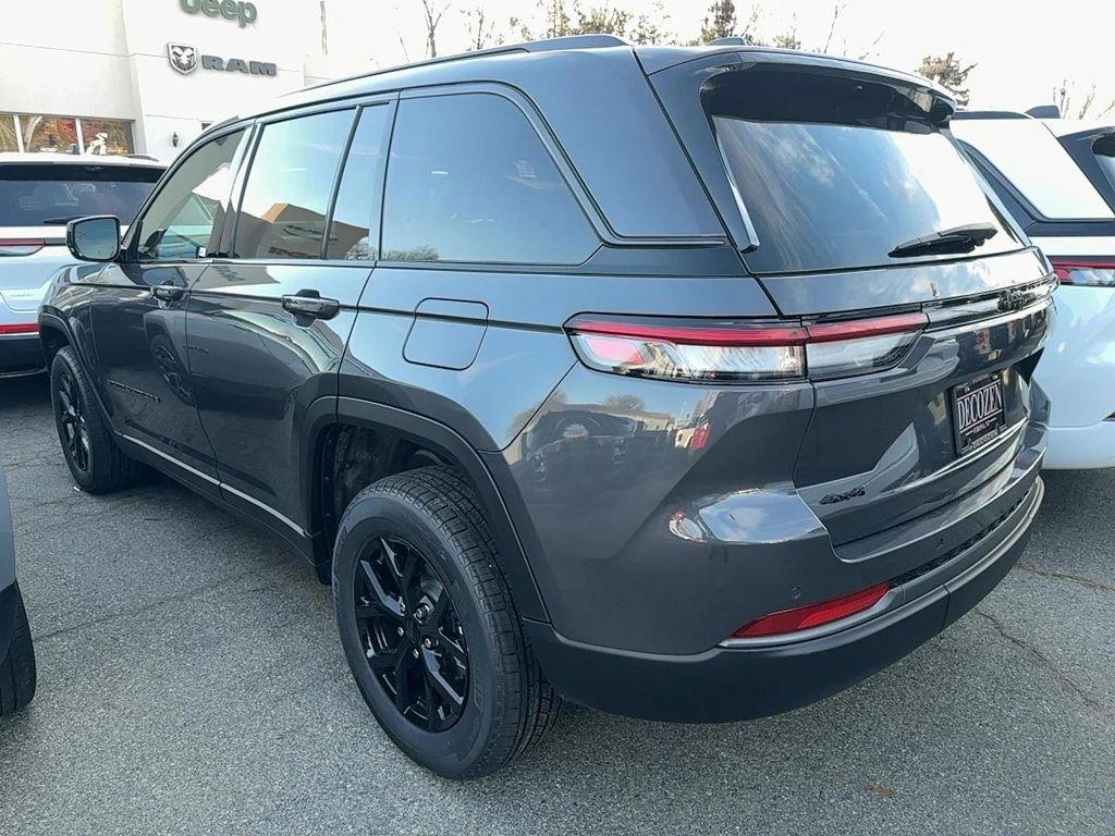new 2026 Jeep Grand Cherokee car, priced at $48,750