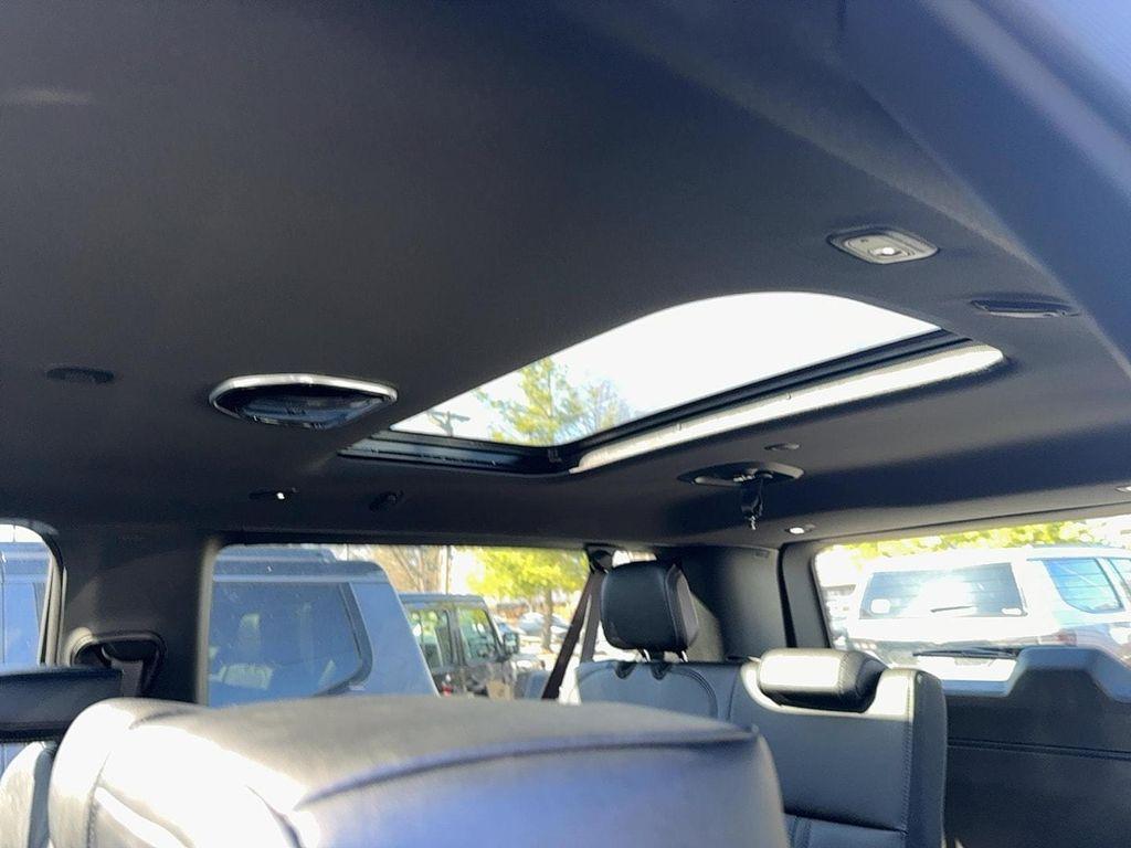 new 2026 Jeep Grand Wagoneer L car, priced at $89,665