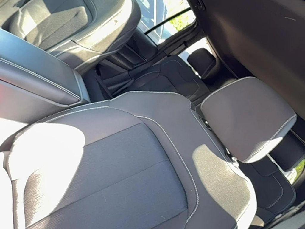 new 2025 Jeep Grand Cherokee car, priced at $44,170