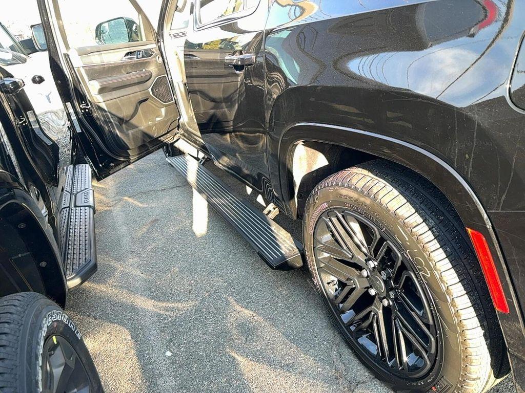 new 2026 Jeep Grand Wagoneer L car, priced at $88,945