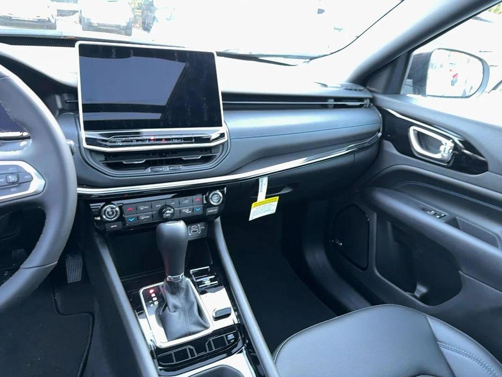 new 2026 Jeep Compass car, priced at $40,025