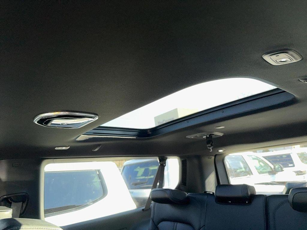 new 2026 Jeep Grand Wagoneer L car, priced at $88,970