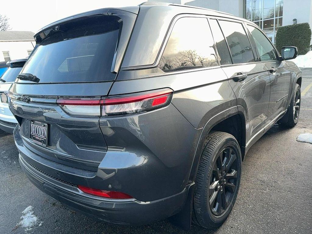 new 2026 Jeep Grand Cherokee car, priced at $57,195