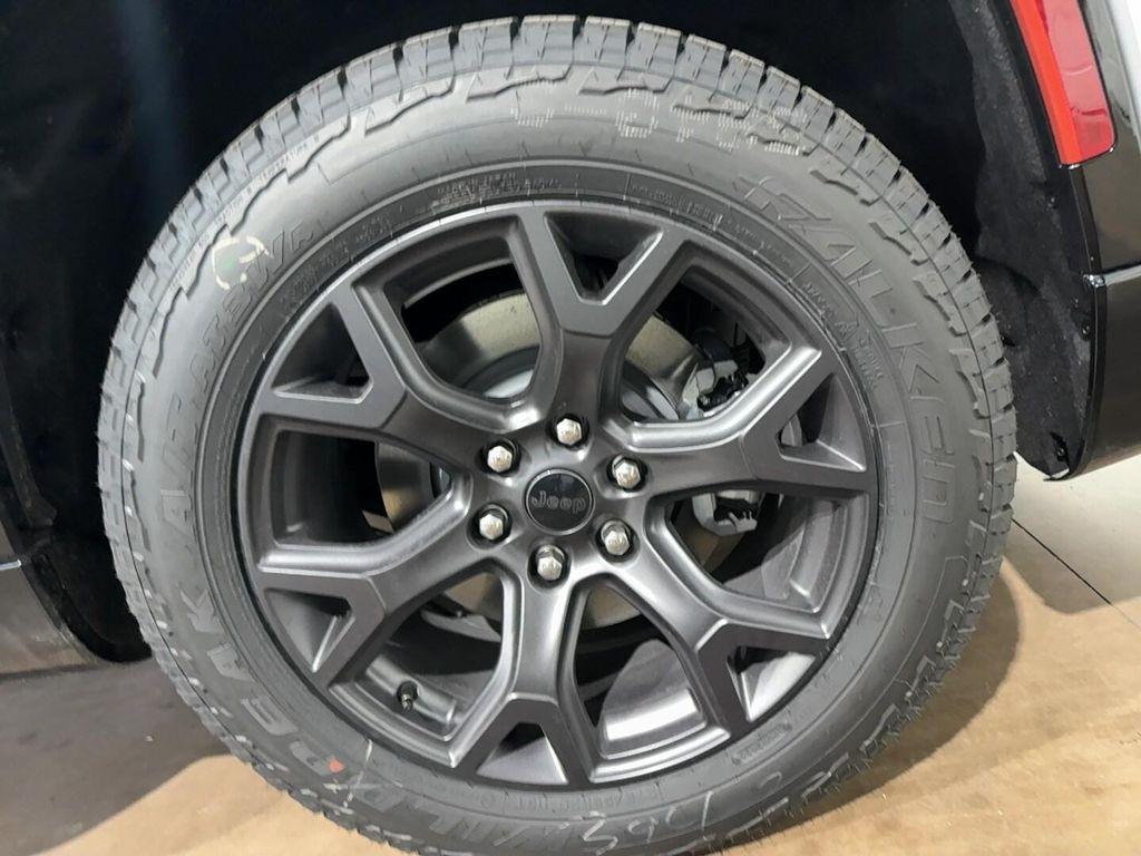 new 2026 Jeep Grand Wagoneer car, priced at $76,775