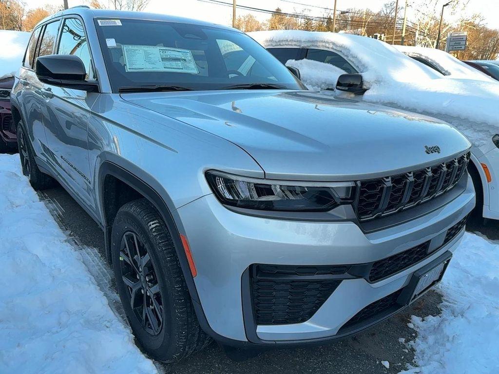 new 2026 Jeep Grand Cherokee car, priced at $49,275