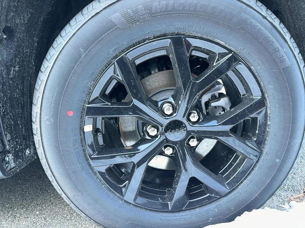 new 2026 Jeep Grand Cherokee car, priced at $49,275