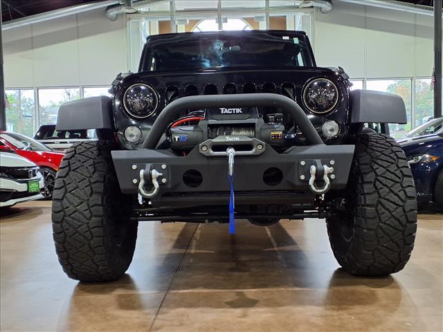 used 2009 Jeep Wrangler Unlimited car, priced at $18,995