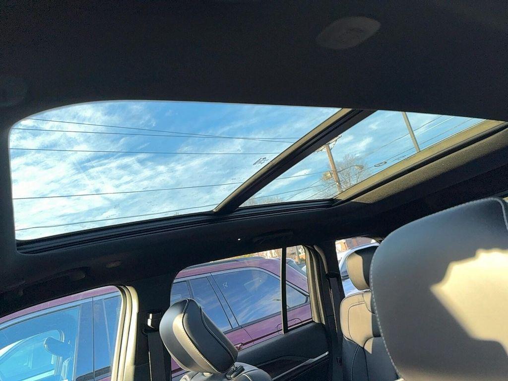 new 2026 Jeep Grand Cherokee car, priced at $57,195