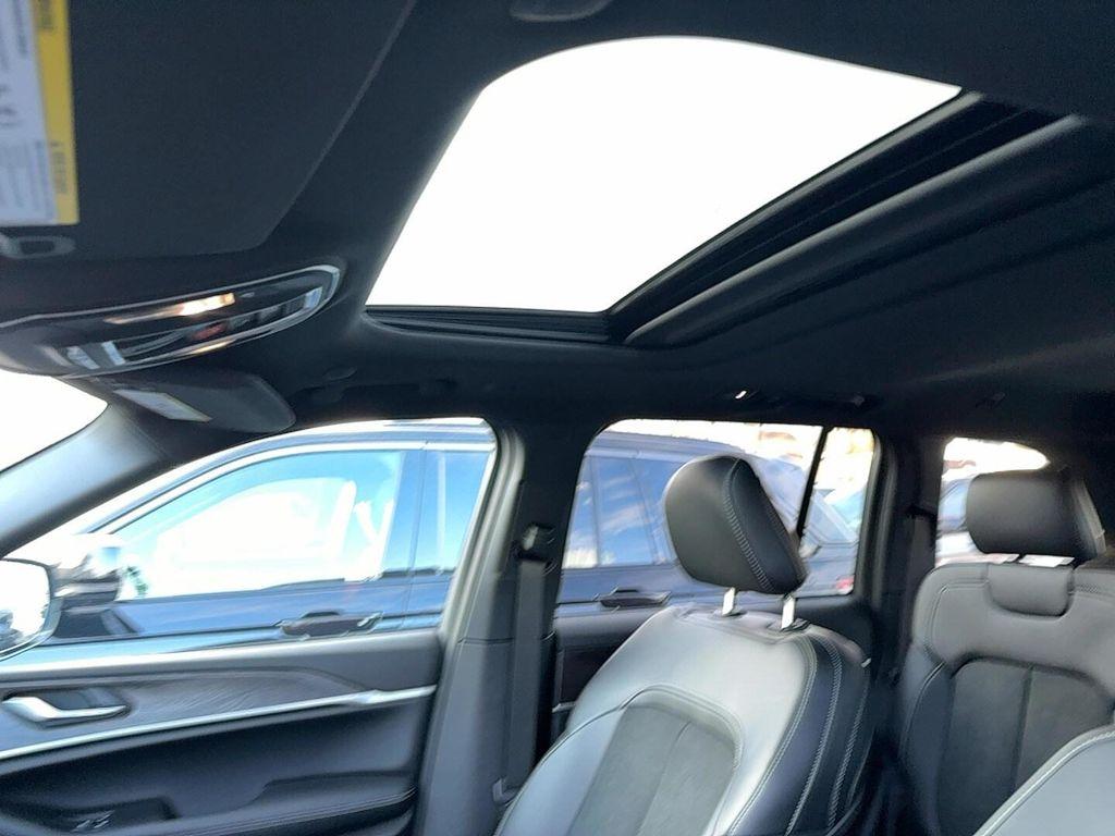 new 2026 Jeep Grand Cherokee car, priced at $48,680