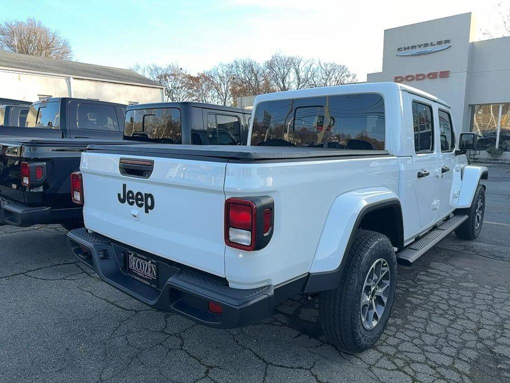 new 2026 Jeep Gladiator car, priced at $54,595