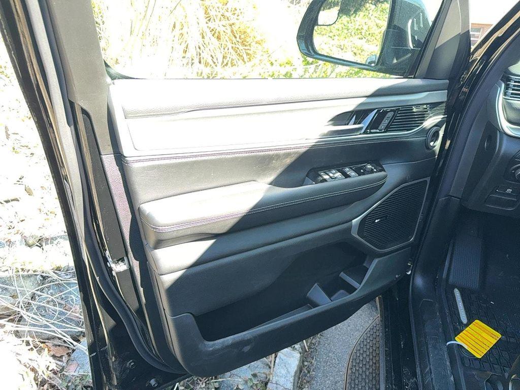 new 2026 Jeep Grand Wagoneer car, priced at $76,775