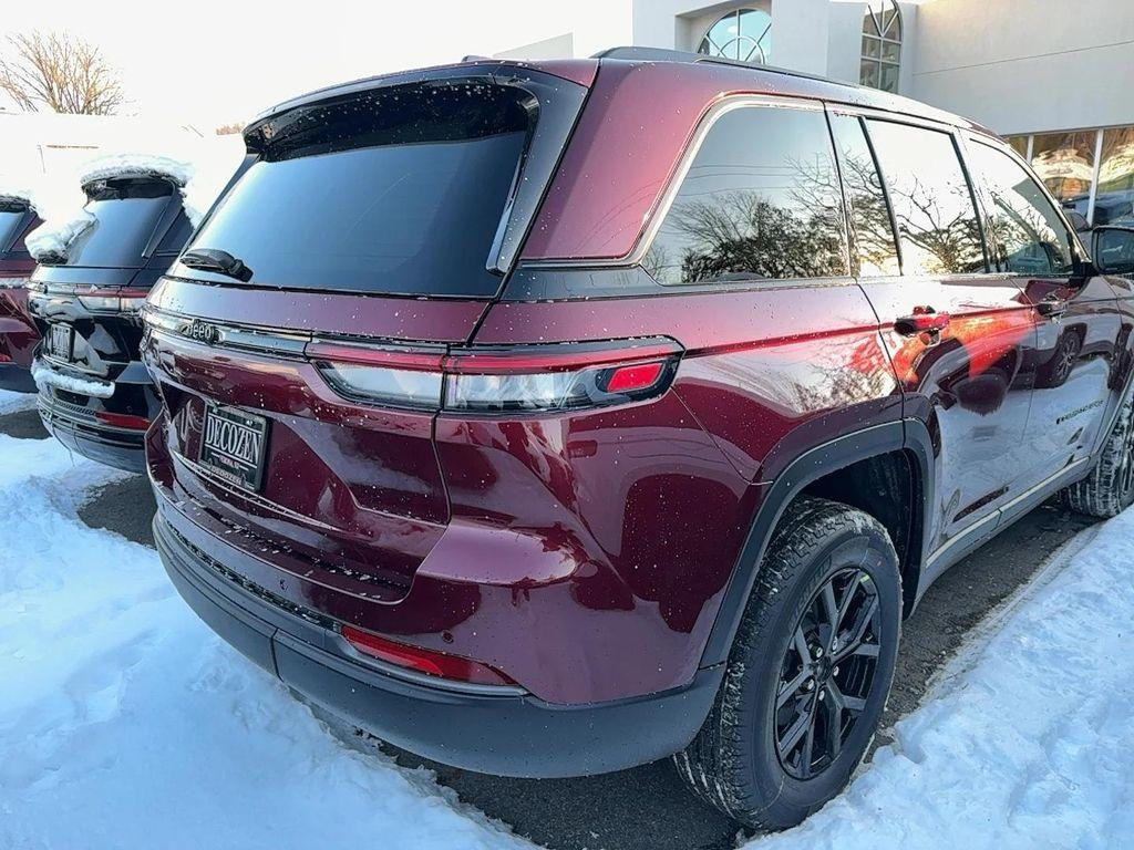 new 2026 Jeep Grand Cherokee car, priced at $48,155