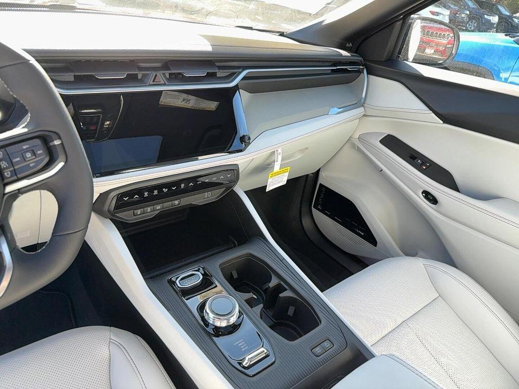 new 2026 Jeep Cherokee car, priced at $45,305