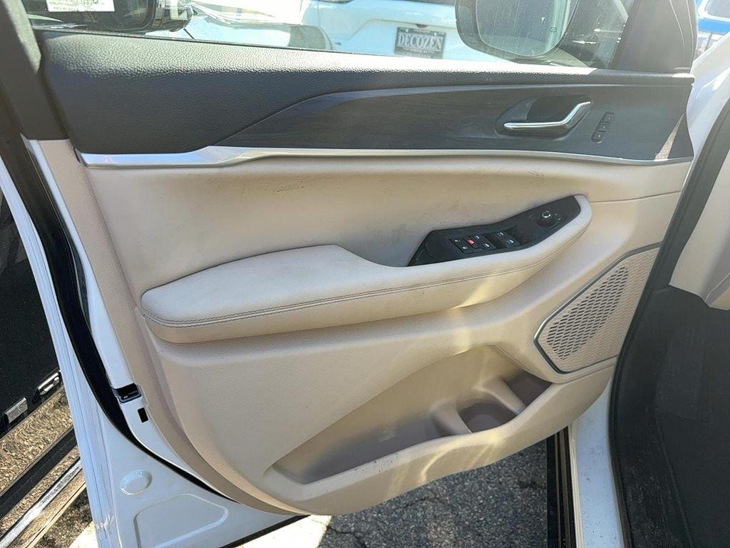 new 2026 Jeep Grand Cherokee car, priced at $49,735