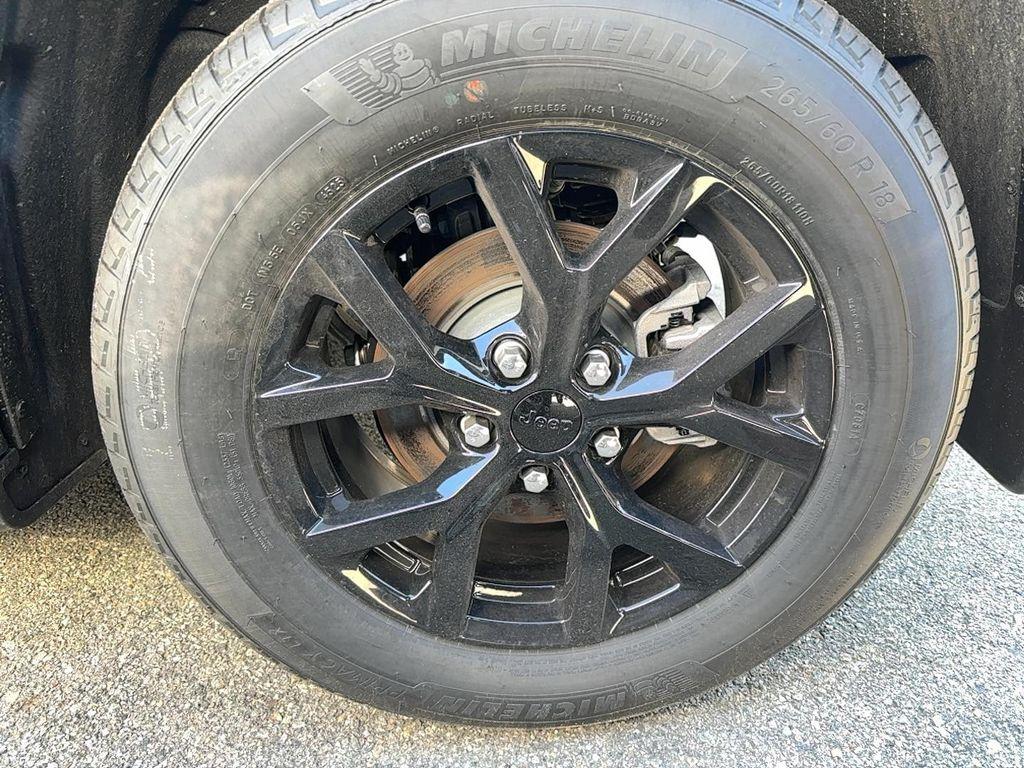 new 2026 Jeep Grand Cherokee car, priced at $49,275