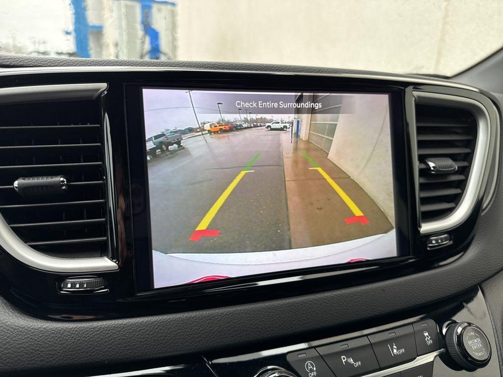 used 2025 Chrysler Pacifica car, priced at $29,484