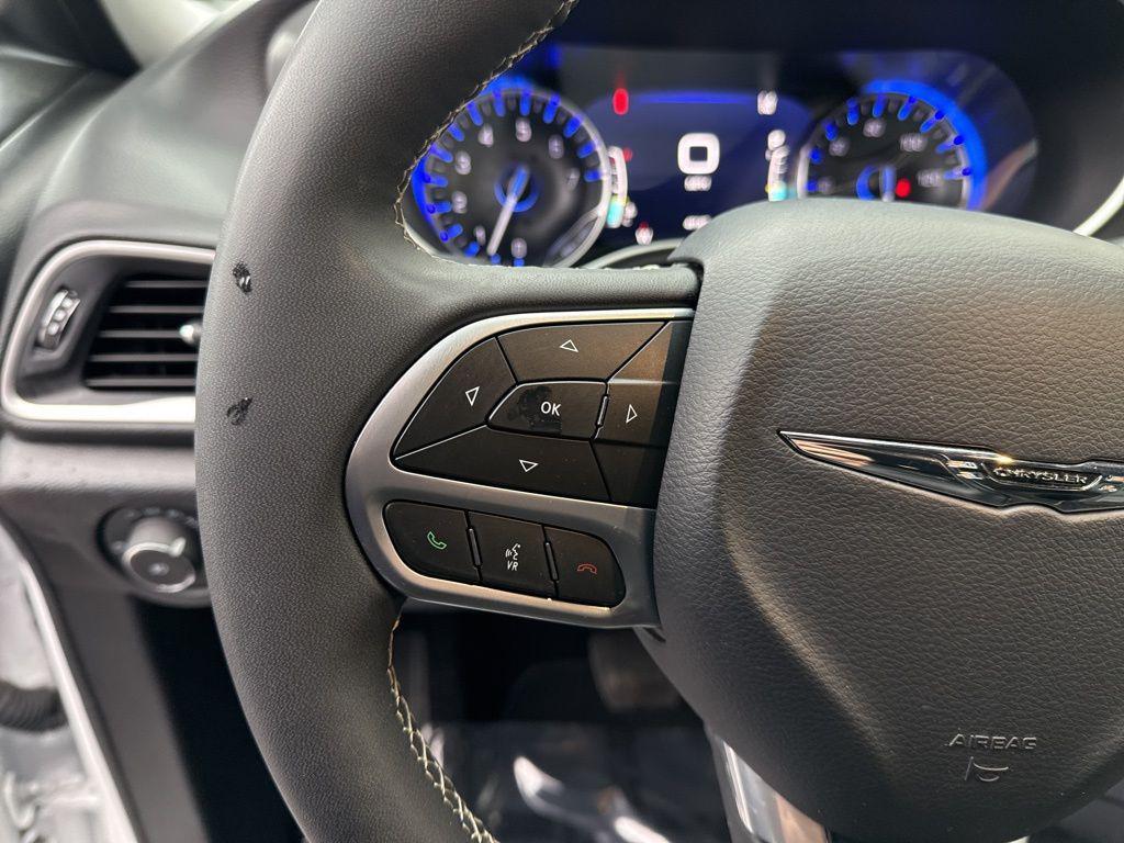 used 2025 Chrysler Pacifica car, priced at $29,484