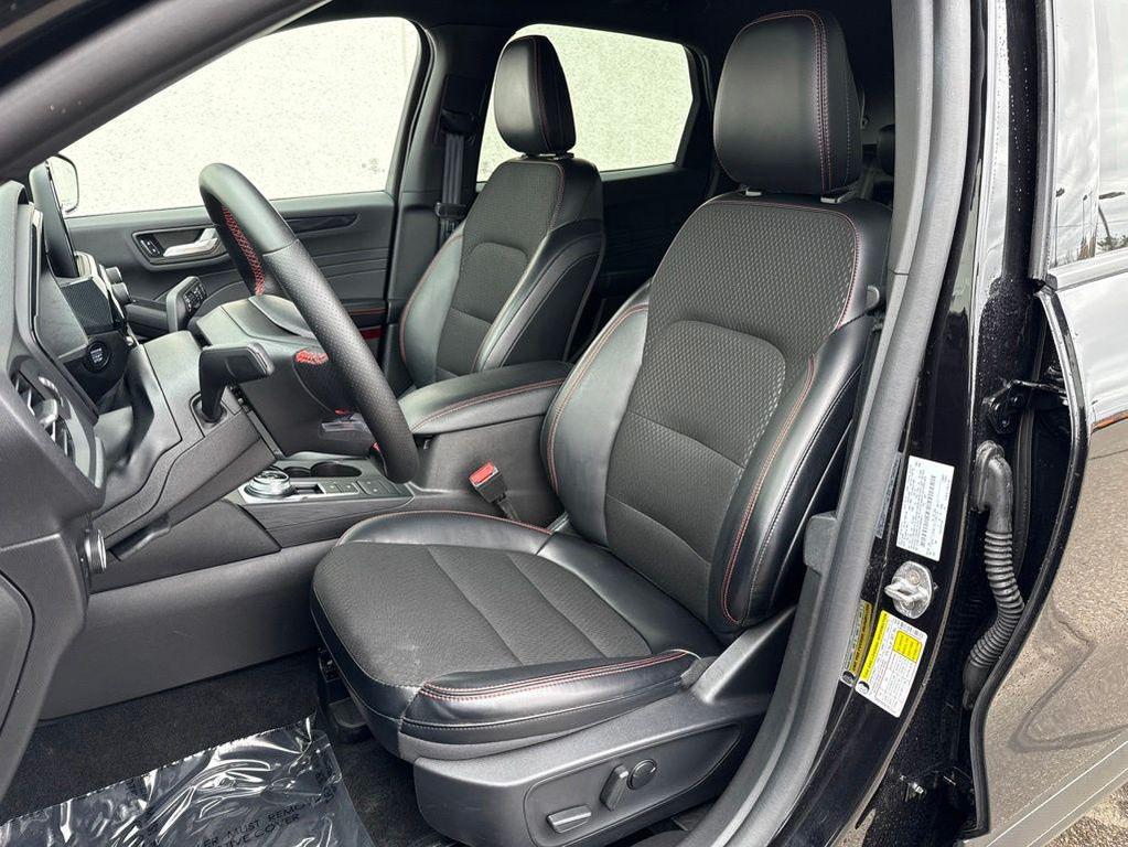 used 2025 Ford Escape car, priced at $25,549