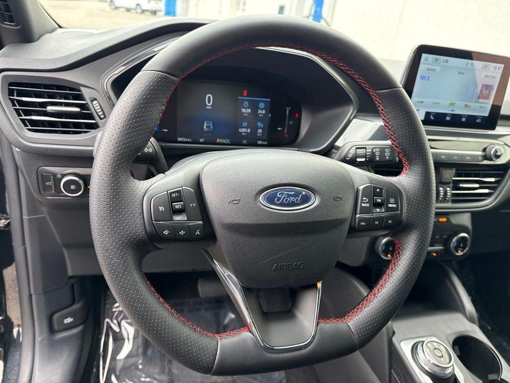 used 2025 Ford Escape car, priced at $25,549