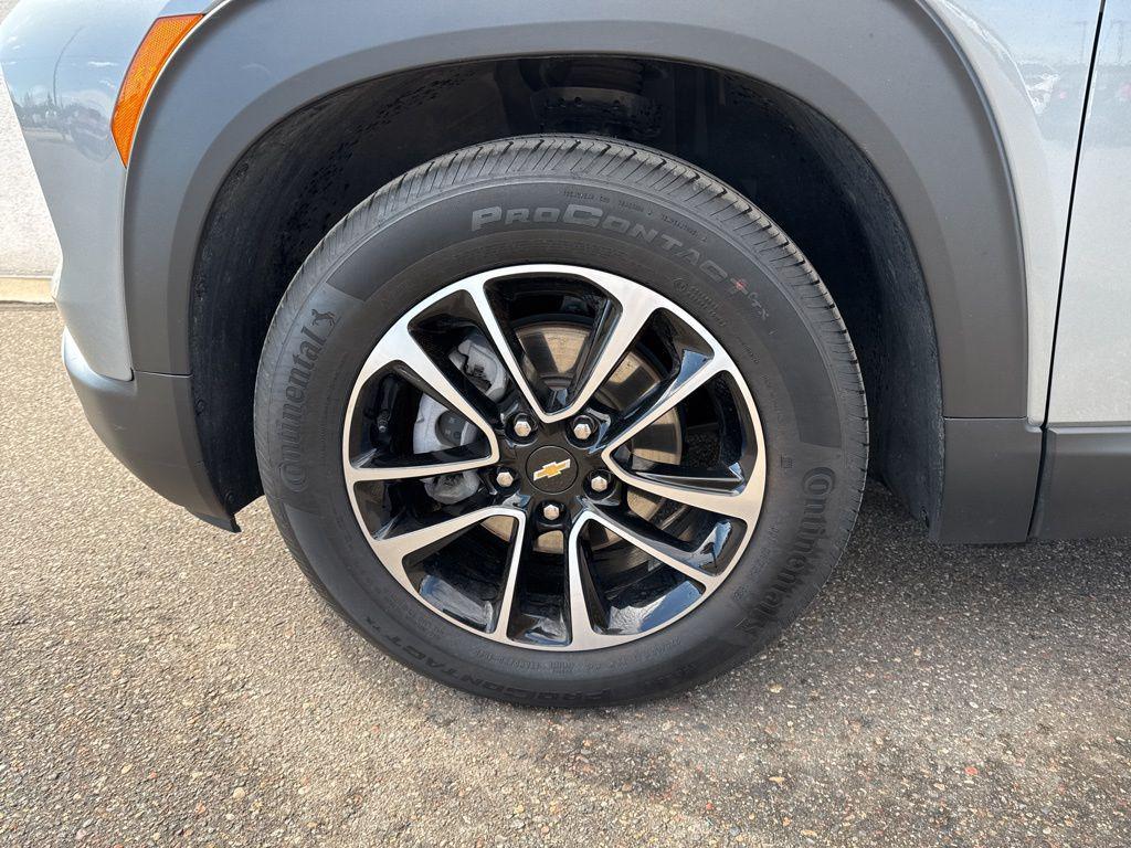 used 2025 Chevrolet TrailBlazer car, priced at $22,394
