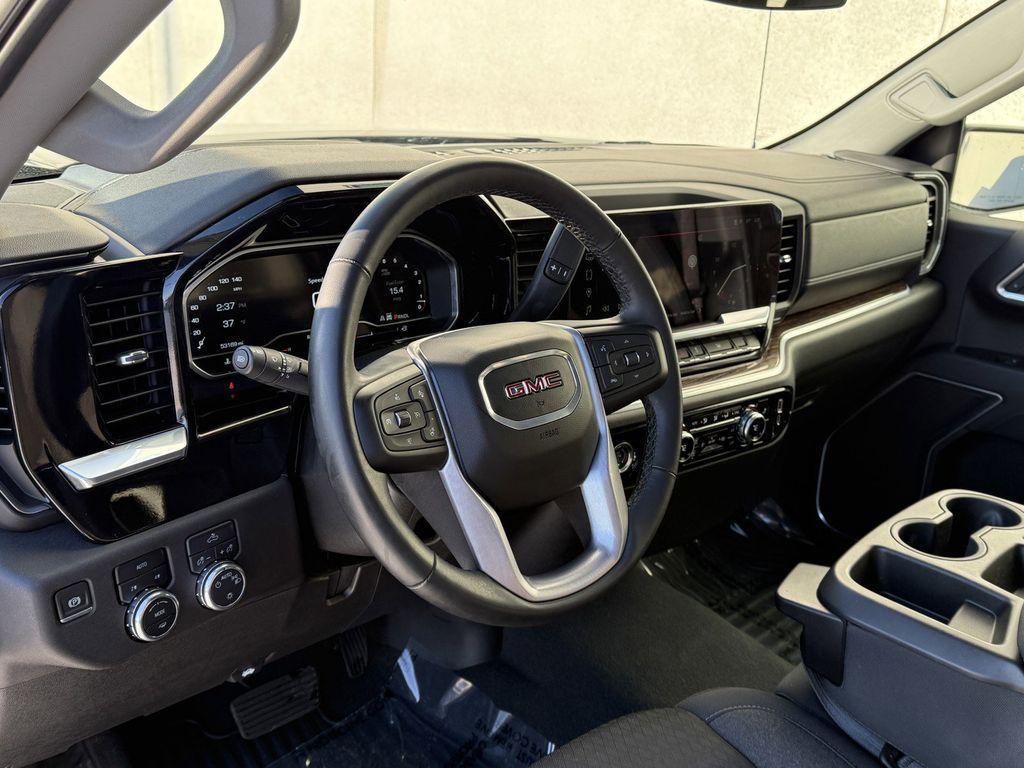 used 2024 GMC Sierra 1500 car, priced at $35,994