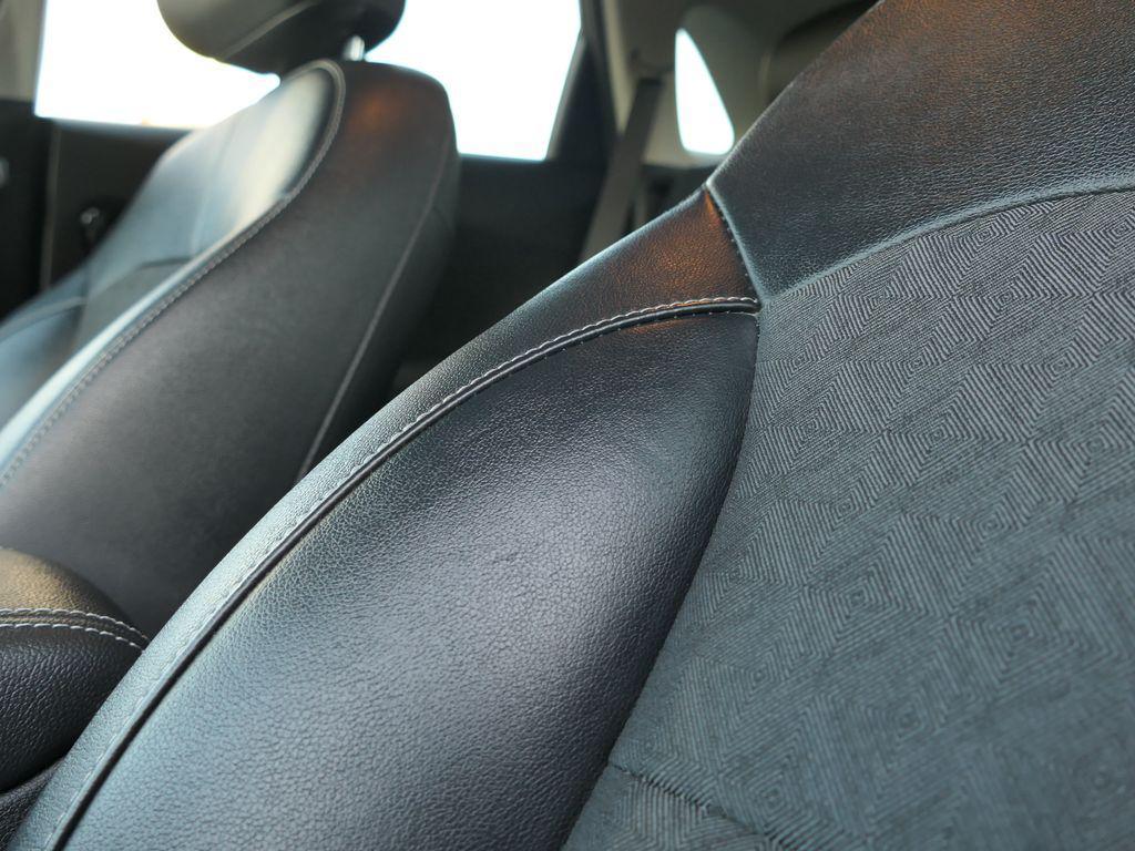 used 2022 Kia Niro Plug-In Hybrid car, priced at $20,000