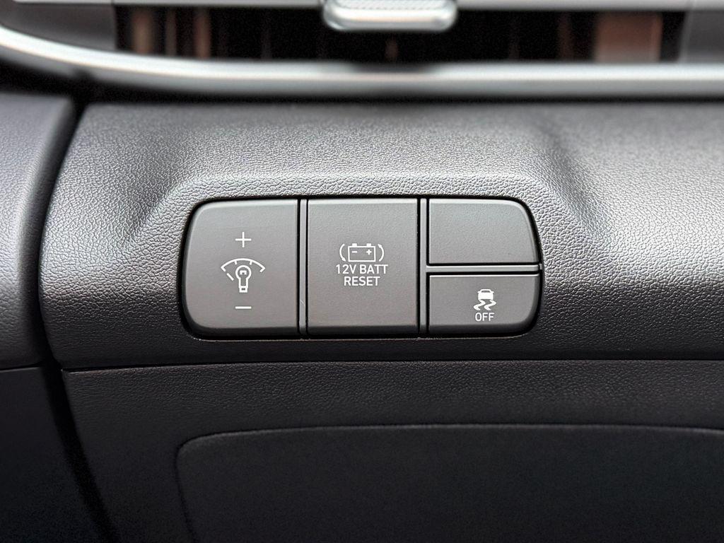 new 2026 Hyundai ELANTRA HEV car, priced at $23,625