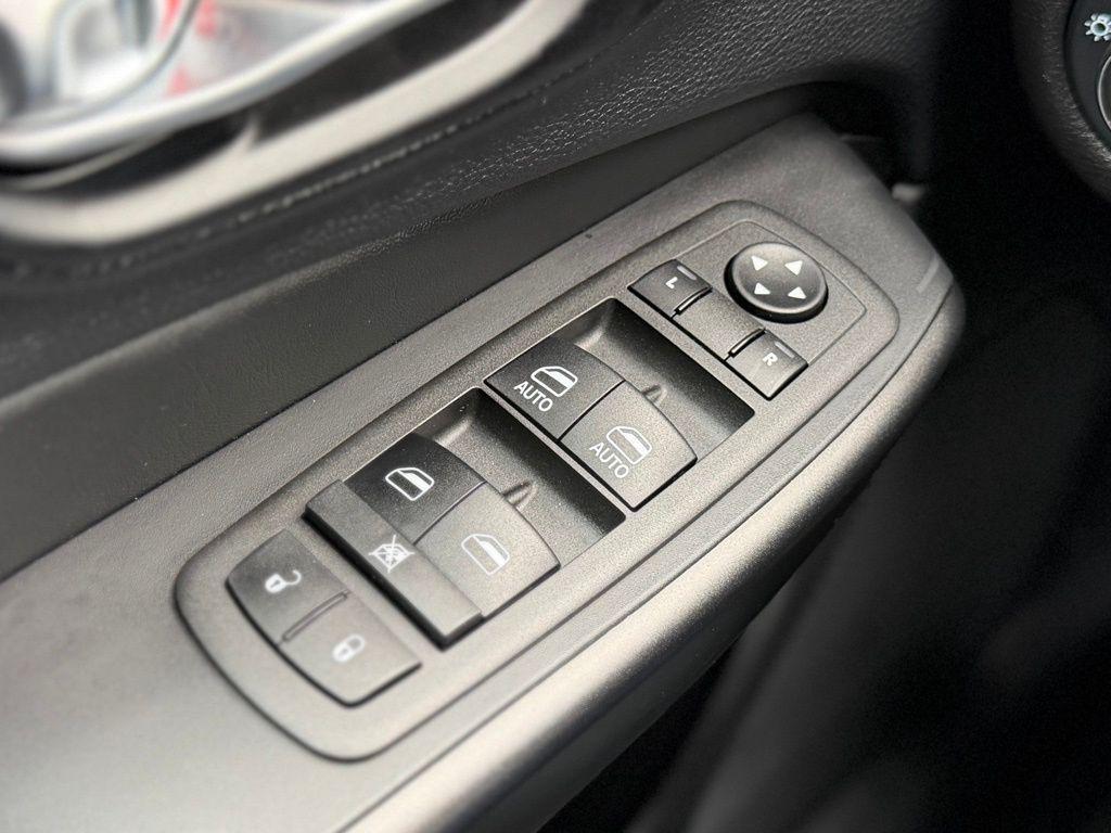 used 2022 Jeep Cherokee car, priced at $24,756